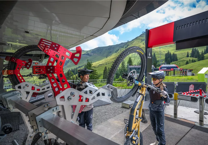 Biketransport an der Sonnenrastbahn