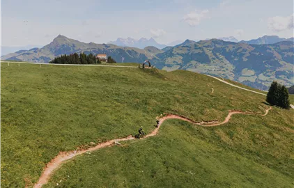 Mountainbiker am Hahnenkamm Trail