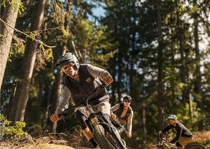 Jungs am Kirchberg Trail - Flowing through the turns