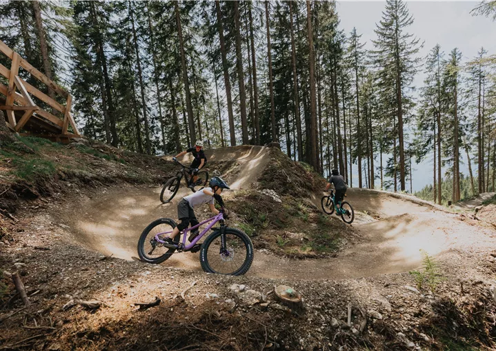 Kirchberg Trail - der aktuell längste Flow Trail in Tirol  LINES-360-FlowTrails-2026_Patrick-Wasshuber