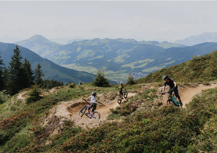 Kirchberg Trail - der aktuell längste Flow Trail in Tirol  LINES-360-FlowTrails-2026_Patrick-Wasshuber