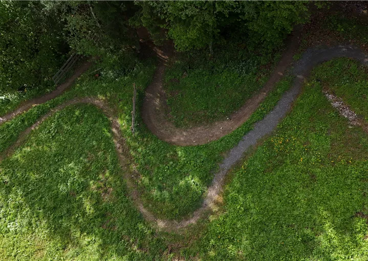 Mocking Uphill Trail Kurven